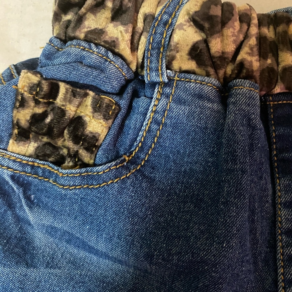 Jean shorts - Picture 2 of 3